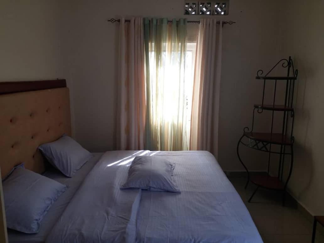 Family Nest Kivu Beach Bed & Breakfast Gisenyi Ngoại thất bức ảnh